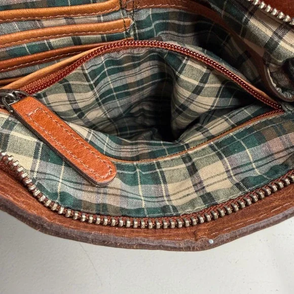 Wild West Leather Crossbody Bag Tan Buckle Flap Zip Pockets Adjustable Strap - Picture 16 of 16